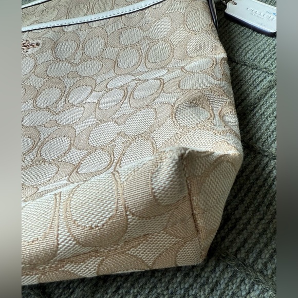 Coach Beige Signature Crossbody with White Trim and Gold Hardware - Picture 4 of 13